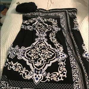 White House Black Market Dress- strapless